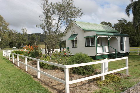 The Dollhouse Cottage - Australia Accommodation 1