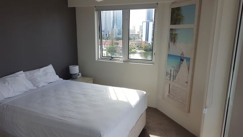 The Emerald Surfers Paradise - Australia Accommodation 3