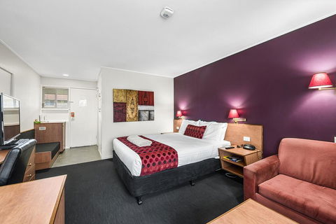 The Henty - Australia Accommodation 3