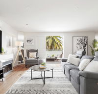 The Jetty Apartment by Ready Set Host - Australia Accommodation