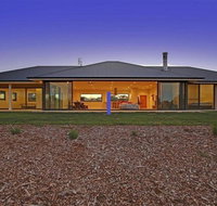 The Junction - contemporary meets river country - Australia Accommodation