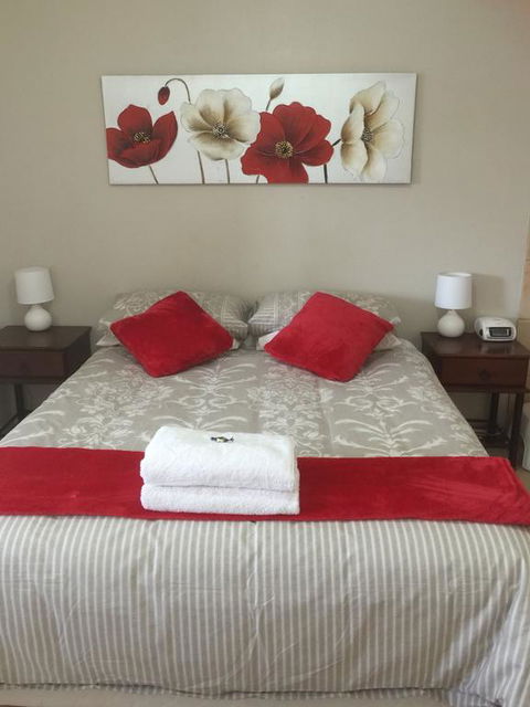 The Nosh & Nod - Avon Terrace - Australia Accommodation 3