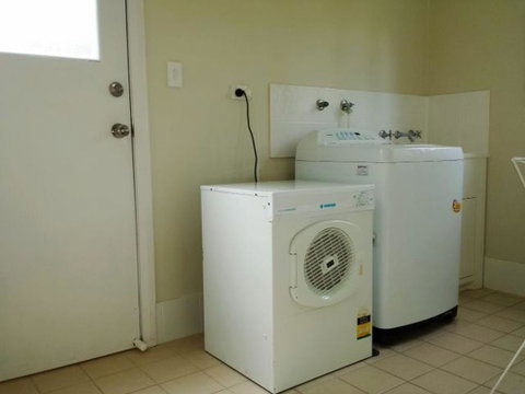 THE PALM FARM - PET FRIENDLY - WEEKLY ONLY - Australia Accommodation 1
