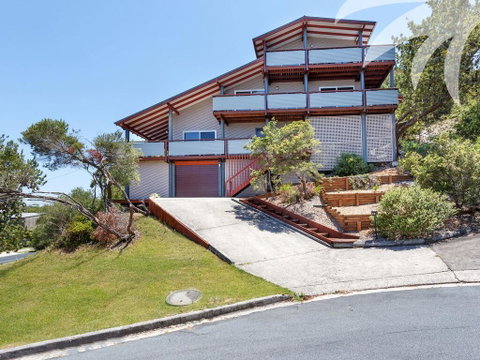The Pole House - Australia Accommodation 1