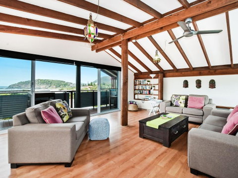 The Pole House - Australia Accommodation 3