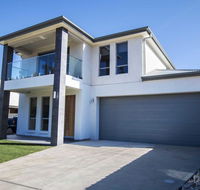 The Races Complex - Australia Accommodation