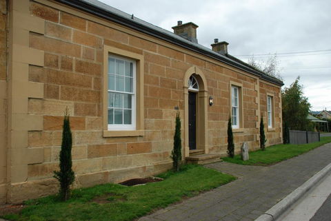 The Red Feather Inn - Australia Accommodation 1