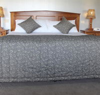 The Saltbush Motor Inn - Australia Accommodation