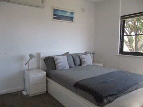 The Somerton Beach Retreat - Australia Accommodation 2