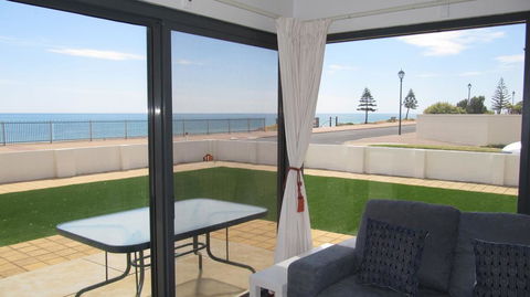 The Somerton Beach Retreat - Australia Accommodation 0