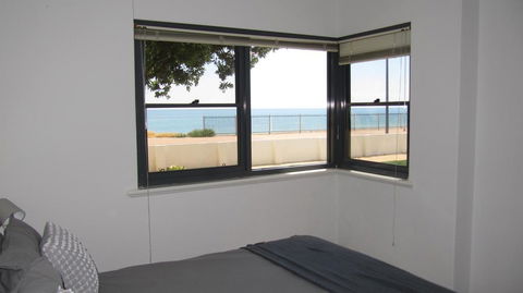 The Somerton Beach Retreat - Australia Accommodation 1