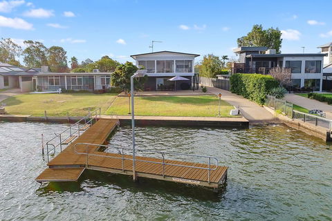 The View - Australia Accommodation 2