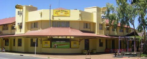 Todd Tavern - Australia Accommodation 1