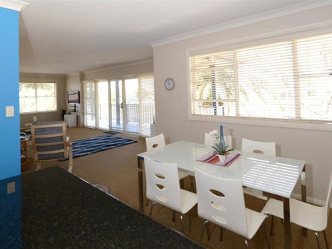 Tokelau Townhouse 1 - Australia Accommodation 2