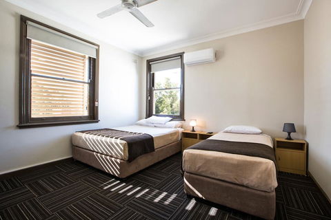 Toongabbie Hotel - Australia Accommodation 1
