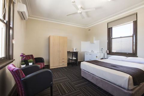 Toongabbie Hotel - Australia Accommodation 2