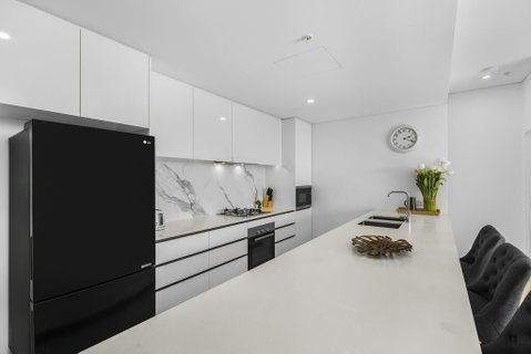 Top Floor 3 Bed Apartment With Million Dollar Views - Australia Accommodation 1