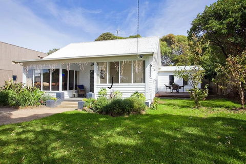 Torquay Retreats Aus - ThirtyOne Pride - Australia Accommodation 0