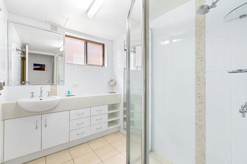 TRADEWINDS 3 - Australia Accommodation 1