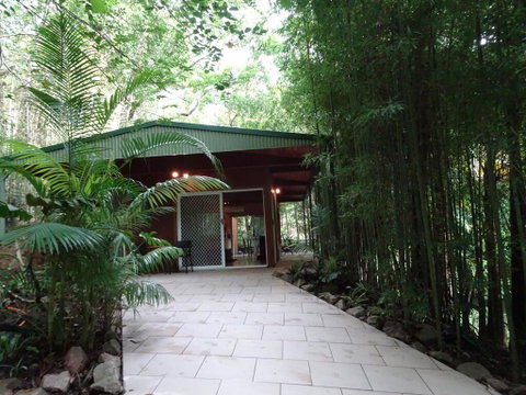 Treetops Montville - Australia Accommodation 2