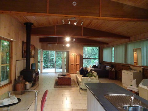 Treetops Montville - Australia Accommodation 1