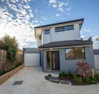 Trendy sweet home 4BedsBlackburn South - Australia Accommodation