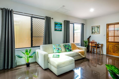 Tropic Studio, A Unique Hidden Gem! - Australia Accommodation 2