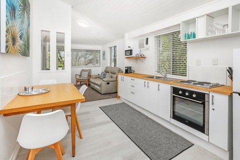 Tropical On McKenzie MK1 - Australia Accommodation 2