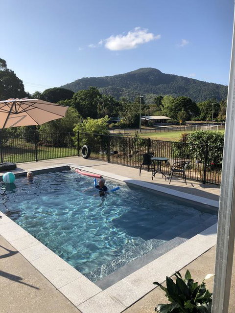 Tropical Retreat - Australia Accommodation 1