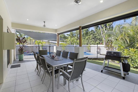 Tropical Private Holiday House With Pool - Australia Accommodation 2