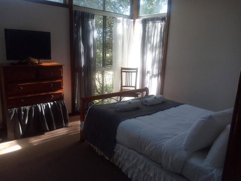 Twinkle Tree's Cottage - Australia Accommodation 2