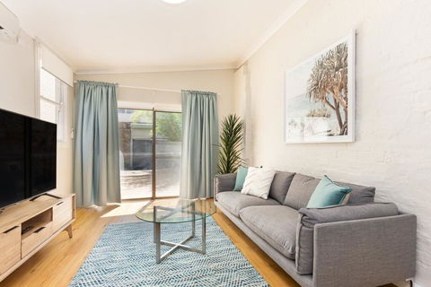 Ultimo 1 Bedroom House With Parking - Nice And Quiet - Australia Accommodation 1