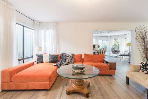 ULTRA SPACIOUS STYLISH HOME IN PRESTONS - SYDNEY - Australia Accommodation 0