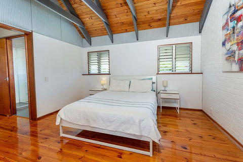 Unique Getaway 300m To Bribie Foreshore, Bongaree - Australia Accommodation 0