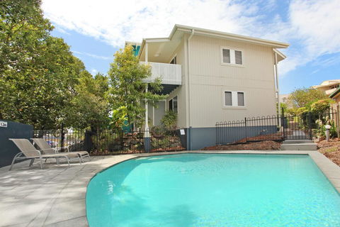 Unit 1 On The Park, Frank Street Coolum Beach: WIFI, 400 Bond, LINEN INCLUDED - Australia Accommodation 1
