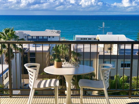 Unit 13 Oceanic, Kings Beach - Australia Accommodation 2