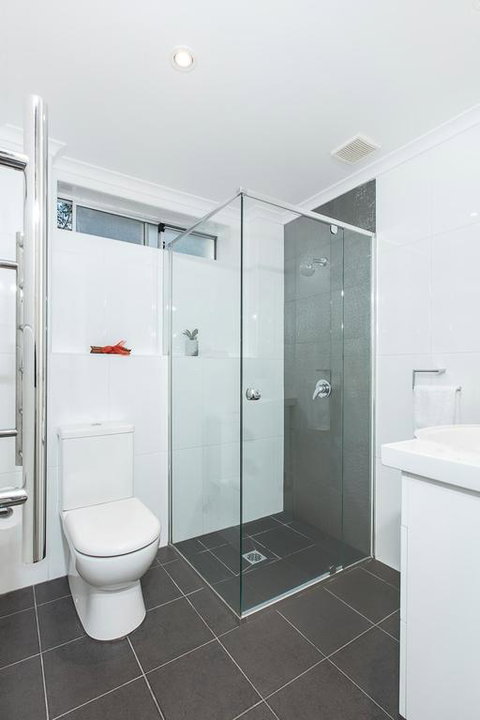 Vibrant Oversized Studio In Leafy Balgowlah - Australia Accommodation 3