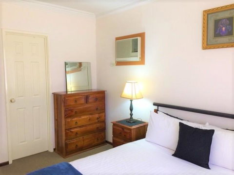 Victoria Park Villa 2 - Australia Accommodation 2