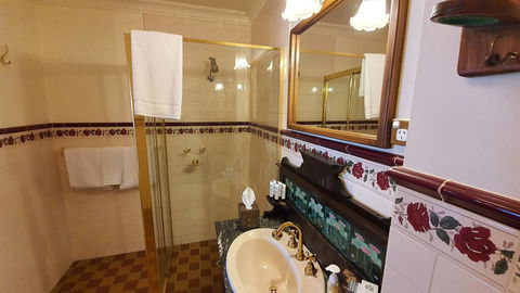 Victoria House Motor Inn - Australia Accommodation 1