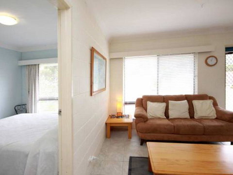 Villa Manyana Unit 25 - Australia Accommodation 1