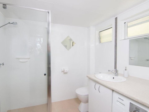 Villa Manyana Unit 28 - Australia Accommodation 1