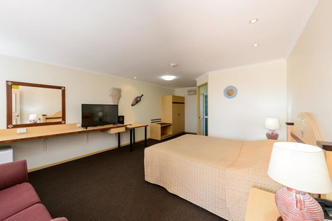 Villa Mirasol Motor Inn - Australia Accommodation 3