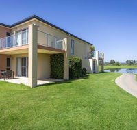 Villa On The Green - Australia Accommodation