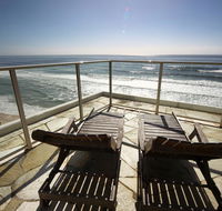 Viscount on the Beach - Australia Accommodation