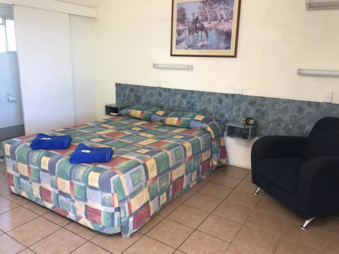 Wagon Wheel Motel - Australia Accommodation 2