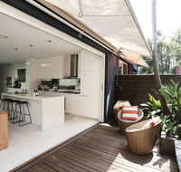 Walk to beach from this Stylish Bronte Oasis w AC wifi and free parking - Australia Accommodation