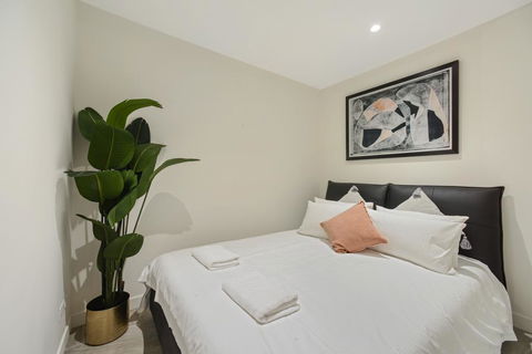 Walking To Darling Harbour, ICC,QVB, Shopping Mall - Australia Accommodation 1