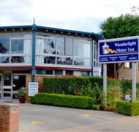 Wanderlight Motor Inn - Australia Accommodation