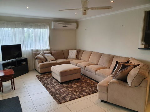 Ward Street Holiday House - Australia Accommodation 0