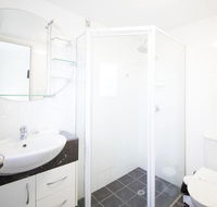 Warringa Surf Holiday Apartments - Australia Accommodation